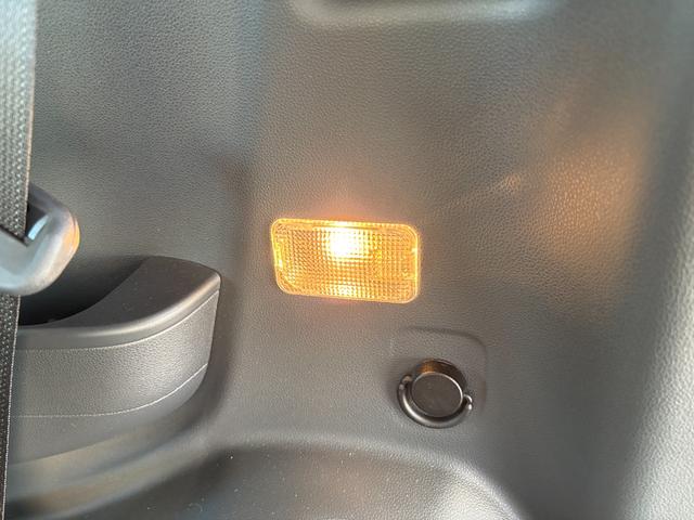 タントファンクロスターボ15インチアルミホイール キーフリーシステム プッシュボタンスタート オートエアコン(プッシュ式) フルLEDヘッドランプ オート格納式カラードドアミラー 本革巻ステアリングホイール(静岡県)の中古車