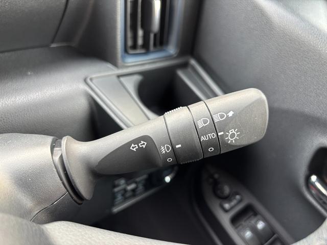 タントカスタムＲＳ１５インチアルミホイール　キーフリーシステム　プッシュボタンスタート　オートエアコン（プッシュ式）　フルＬＥＤヘッドランプ　オート格納式カラードドアミラー　本革巻ステアリングホイール（静岡県）の中古車