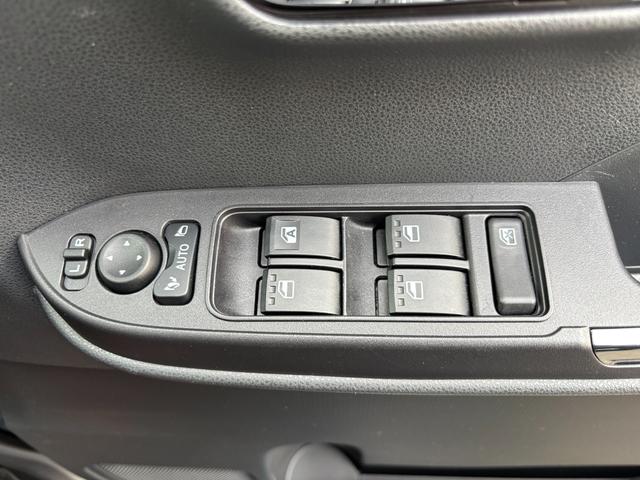 タントカスタムＲＳ１５インチアルミホイール　キーフリーシステム　プッシュボタンスタート　オートエアコン（プッシュ式）　フルＬＥＤヘッドランプ　オート格納式カラードドアミラー　本革巻ステアリングホイール（静岡県）の中古車