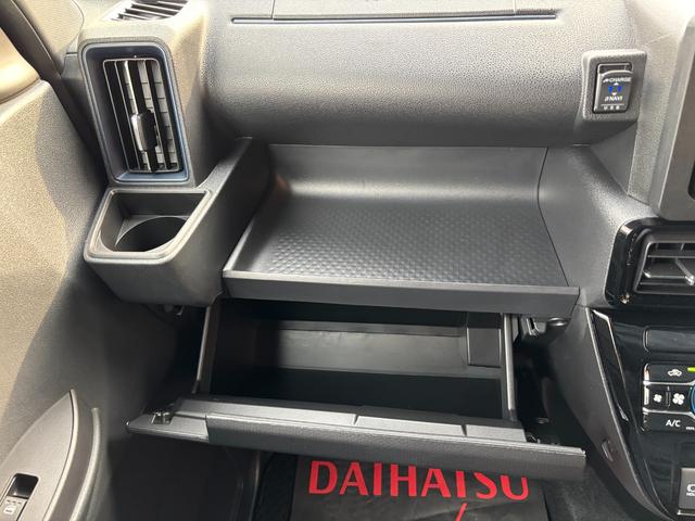 タントカスタムＲＳ１５インチアルミホイール　キーフリーシステム　プッシュボタンスタート　オートエアコン（プッシュ式）　フルＬＥＤヘッドランプ　オート格納式カラードドアミラー　本革巻ステアリングホイール（静岡県）の中古車