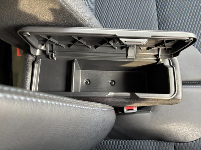 タントカスタムＲＳ１５インチアルミホイール　キーフリーシステム　プッシュボタンスタート　オートエアコン（プッシュ式）　フルＬＥＤヘッドランプ　オート格納式カラードドアミラー　本革巻ステアリングホイール（静岡県）の中古車