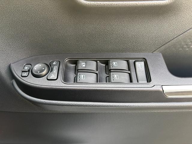 タントカスタムＲＳ１５インチアルミホイール　キーフリーシステム　プッシュボタンスタート　オートエアコン（プッシュ式）　フルＬＥＤヘッドランプ　オート格納式カラードドアミラー　本革巻ステアリングホイール（静岡県）の中古車