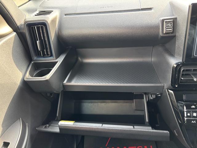 タントカスタムＲＳ１５インチアルミホイール　キーフリーシステム　プッシュボタンスタート　オートエアコン（プッシュ式）　フルＬＥＤヘッドランプ　オート格納式カラードドアミラー　本革巻ステアリングホイール（静岡県）の中古車