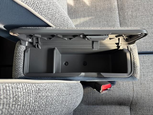 ムーヴキャンバスストライプスＧ１４インチフルホイールキャップ　ＬＥＤヘッドランプ　ＬＥＤフォグランプ　ホっとカップホルダー　両側パワースライドドア　キーフリーシステム　プッシュボタンスタート　ＵＶカットガラス（静岡県）の中古車