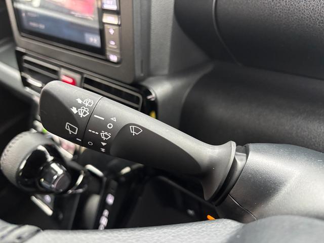 タントカスタムRS15インチアルミホイール キーフリーシステム プッシュボタンスタート オートエアコン(プッシュ式) フルLEDヘッドランプ オート格納式カラードドアミラー 本革巻ステアリングホイール(静岡県)の中古車