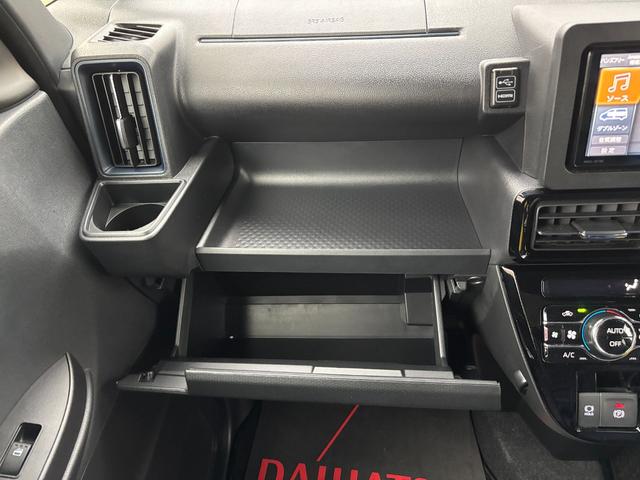 タントカスタムRS15インチアルミホイール キーフリーシステム プッシュボタンスタート オートエアコン(プッシュ式) フルLEDヘッドランプ オート格納式カラードドアミラー 本革巻ステアリングホイール(静岡県)の中古車