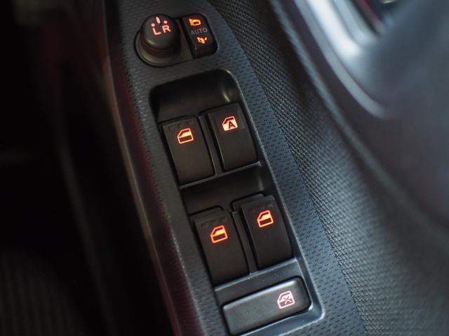ムーヴＸリミテッド　ＳＡIII４ＷＤ　スマートアシスト　カーナビ　バックモニター　ＥＴＣ車載器　運転席シートヒーター　オートエアコン　革巻きステアリングホイール　アイドリングストップ　ＶＳＣ（横滑り抑制機能）（北海道）の中古車
