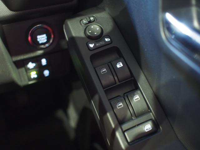 タフトＧターボ　ダーククロムベンチャー４ＷＤ　ガラスルーフ　ＬＥＤヘッドライト　オートライト　オートエアコン　オーディオレス　運転席助手席シートヒーター　前後コーナーセンサー　アルミホイール　アイドリングストップ（北海道）の中古車