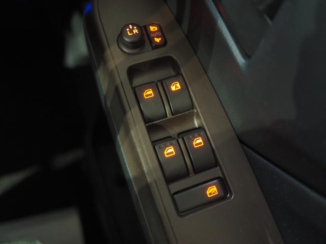 トールＧ　ＳＡII４ＷＤ　スマートアシスト　オートライト　オートエアコン　ダイハツ純正ナビ　パノラマモニター　リモコンエンジンスターター　クルーズコントロール　ＥＴＣ車載器　アルミホイール　アイドリングストップ（北海道）の中古車