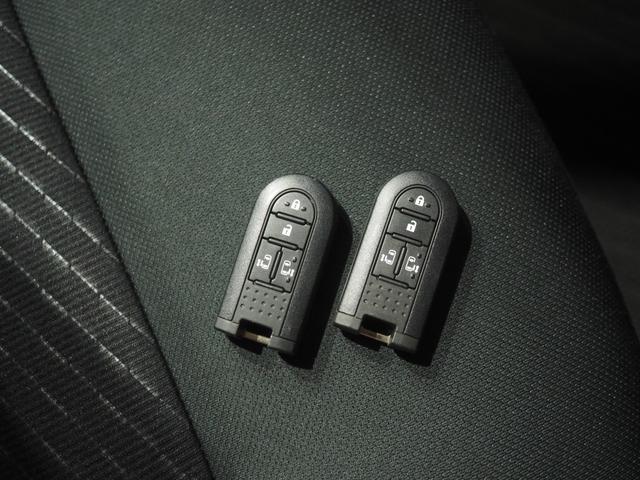 トールＧ　ＳＡII４ＷＤ　スマートアシスト　オートライト　オートエアコン　ダイハツ純正ナビ　パノラマモニター　リモコンエンジンスターター　クルーズコントロール　ＥＴＣ車載器　アルミホイール　アイドリングストップ（北海道）の中古車