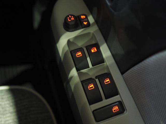 ミラトコットＧ　ＳＡIII４ＷＤ　夏冬タイヤ　スマートアシスト　ＤＶＤオーディオ　パノラマモニター　ＬＥＤヘッドライト　オートライト　オートエアコン　リモコンエンジンスターター　運転席助手席シートヒーター　ＥＴＣ車載器（北海道）の中古車