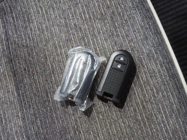 ミラトコットＧ　ＳＡIII４ＷＤ　夏冬タイヤ　スマートアシスト　ＤＶＤオーディオ　パノラマモニター　ＬＥＤヘッドライト　オートライト　オートエアコン　リモコンエンジンスターター　運転席助手席シートヒーター　ＥＴＣ車載器（北海道）の中古車