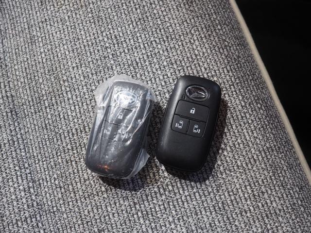 ムーヴキャンバスストライプスG4WD 両側パワースライドドア スマホ連携ディスプレイオーディオ バックモニター ワイヤレス充電器qi LEDヘッドライト オートライト オートエアコン シートヒーター 電動パーキングブレーキ(北海道)の中古車