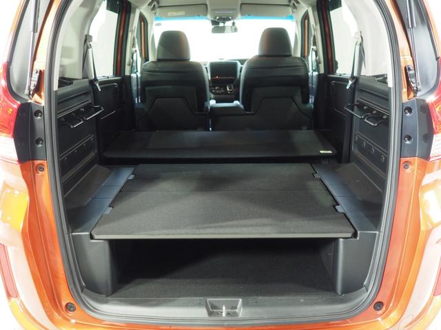 フリード＋ハイブリッドハイブリッド・クロスターホンダセンシング４ＷＤ　両側パワースライドドア　夏冬タイヤ　ホンダ純正ナビ　バックモニター　ドライブレコーダー　ＥＴＣ車載器　クルーズコントロール　シートヒーター　アルミホイール　ＬＥＤヘッドライト（北海道）の中古車