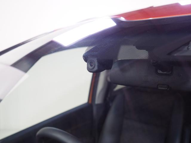 フリード＋ハイブリッドハイブリッド・クロスターホンダセンシング４ＷＤ　両側パワースライドドア　夏冬タイヤ　ホンダ純正ナビ　バックモニター　ドライブレコーダー　ＥＴＣ車載器　クルーズコントロール　シートヒーター　アルミホイール　ＬＥＤヘッドライト（北海道）の中古車