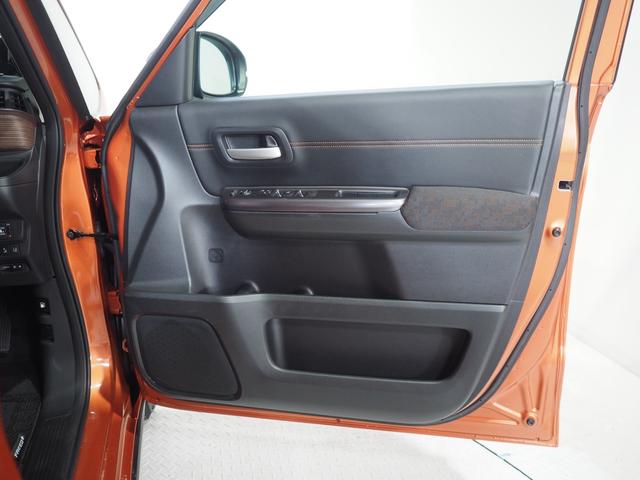 フリード＋ハイブリッドハイブリッド・クロスターホンダセンシング４ＷＤ　両側パワースライドドア　夏冬タイヤ　ホンダ純正ナビ　バックモニター　ドライブレコーダー　ＥＴＣ車載器　クルーズコントロール　シートヒーター　アルミホイール　ＬＥＤヘッドライト（北海道）の中古車