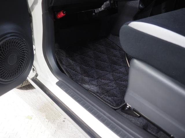 キャストアクティバＧ　ターボ　ＳＡII４ＷＤ　夏冬タイヤ　ダイハツ純正ナビ　バックモニター　リモコンエンジンスターター　キーフリーシステム　ＬＥＤヘッドライト　オートライト　オートエアコン　アイドリングストップ　ＶＳＣ（横滑り抑制機能）（北海道）の中古車