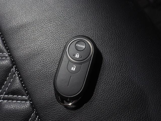 N−WGNカスタムL4WD 夏冬タイヤ ホンダ純正ナビ バックモニター リモコンエンジンスターター スマートキー オートエアコン LEDヘッドライト 運転席助手席シートヒーター アイドリングストップ(北海道)の中古車