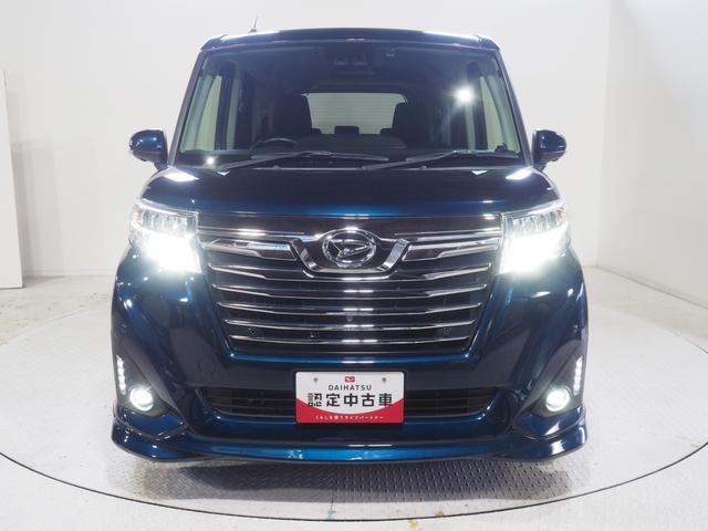 トールカスタムＧ　リミテッド　ＳＡIII４ＷＤ　夏冬タイヤ　両側パワースライドドア　ダイハツ純正ナビ　パノラマモニター　ドライブレコーダー　リモコンエンジンスターター　ＥＴＣ車載器　運転席助手席シートヒーター　アイドリングストップ（北海道）の中古車