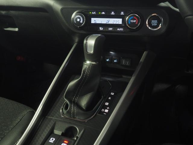 ロッキープレミアムＧ２ＷＤ　ハイブリッド　夏冬タイヤ　ダイハツ純正ナビ　パノラマモニター　ＥＴＣ車載器　クルーズコントロール　シートヒーター　コーナーセンサー　オートエアコン　アルミホイール（北海道）の中古車