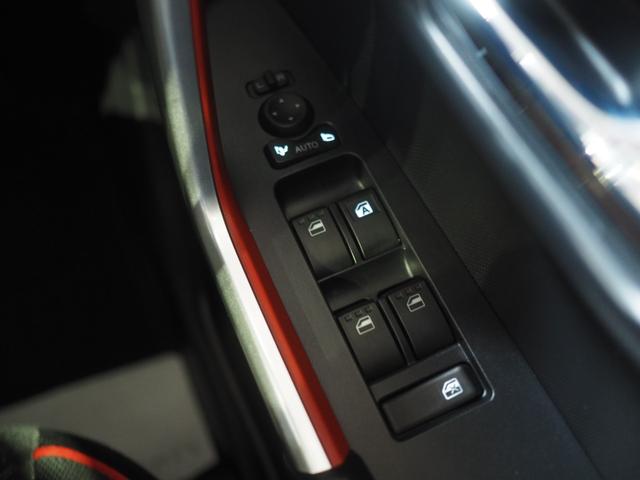 ロッキーＸ　ＨＥＶ２ＷＤ　夏冬タイヤ　スマホ連携ディスプレイオーディオ　バックモニター　アダプティブクルーズコントロール　運転席助手席シートヒーター　前後コーナーセンサー　スマートアシスト（北海道）の中古車