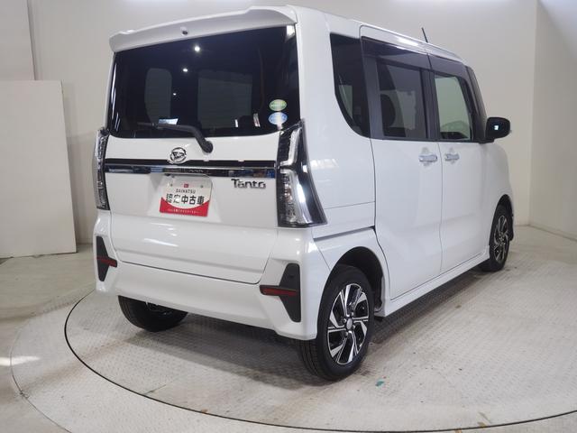 タントカスタムＸ４ＷＤ　両側パワースライドドア　カーナビ　バックモニター　キーフリーシステム　ＬＥＤヘッドライト　前後コーナーセンサー　運転席助手席シートヒーター　オートエアコン　アイドリングストップ　アルミホイール（北海道）の中古車