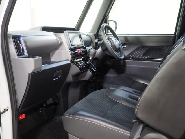 タントカスタムＸ４ＷＤ　両側パワースライドドア　カーナビ　バックモニター　キーフリーシステム　ＬＥＤヘッドライト　前後コーナーセンサー　運転席助手席シートヒーター　オートエアコン　アイドリングストップ　アルミホイール（北海道）の中古車