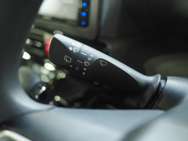 タントカスタムＸ４ＷＤ　両側パワースライドドア　カーナビ　バックモニター　キーフリーシステム　ＬＥＤヘッドライト　前後コーナーセンサー　運転席助手席シートヒーター　オートエアコン　アイドリングストップ　アルミホイール（北海道）の中古車