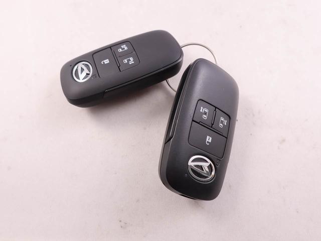 タントＸ　オーディオレス　バックカメラ　両側パワースライドドアオーディオレス　バックカメラ　両側パワースライドドア　リヤプライバシーガラス　リヤサンシャエード　コーナーセンサー　キーフリー　オートライト　ＬＥＤヘッドライト　運転席、助手席シートヒーター（愛知県）の中古車