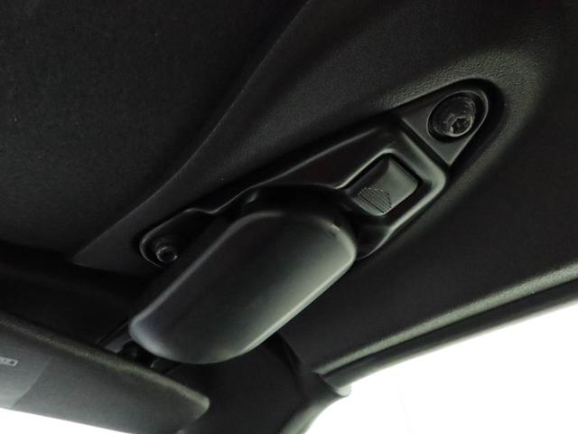 コペンセロ　ナビ　バックカメラ　ＬＥＤヘッドライトアルミホイール　電動ドアミラー　プッシュボタンスタート　パワーウィンドウ　パワステ　運転席・助手席シートヒーター　オートエアコン　盗難防止システム　横滑り防止装置（愛知県）の中古車