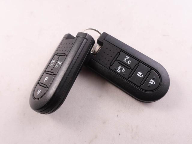 トールカスタムＧ　ＳＡIII　全周囲カメラ両側電動スライドドア　ＬＥＤヘッドライト　キーフリーシステム　衝突軽減ブレーキ　電動格納ドアミラー　プッシュボタンスタート　オートエアコン　格納式サンシェード（愛知県）の中古車