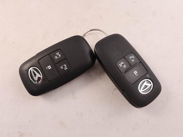 タントＸ　オーディオレス　バックカメラ　両側パワースライドドアオーディオレス　バックカメラ　両側パワースライドドア　リヤプライバシーガラス　リヤサンシャエード　キーフリー　運転席、助手席シートヒーター　ＬＥＤヘッドライト　コーナーセンサー（愛知県）の中古車