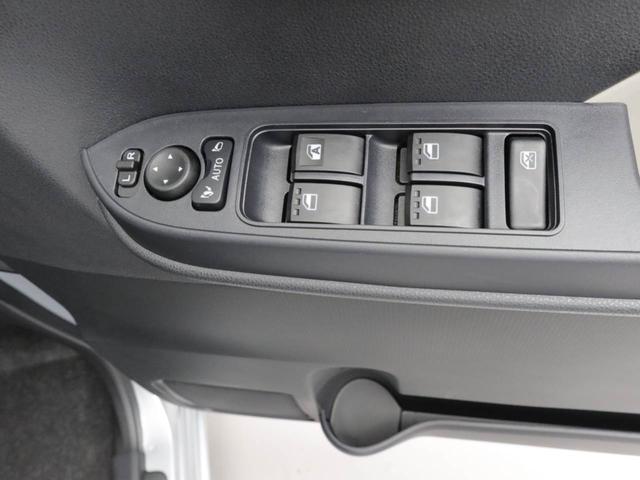 タントＸ　両側電動スライドドア　ＬＥＤヘッドライト　ひょう害車衝突軽減ブレーキ　レーンアシスト　電動格納ドアミラー　プッシュボタンスタート　アイドリングストップ　障害物センサー　電動パーキングブレーキ　スマートキー　バックカメラ　運転席・助手席シートヒーター（愛知県）の中古車