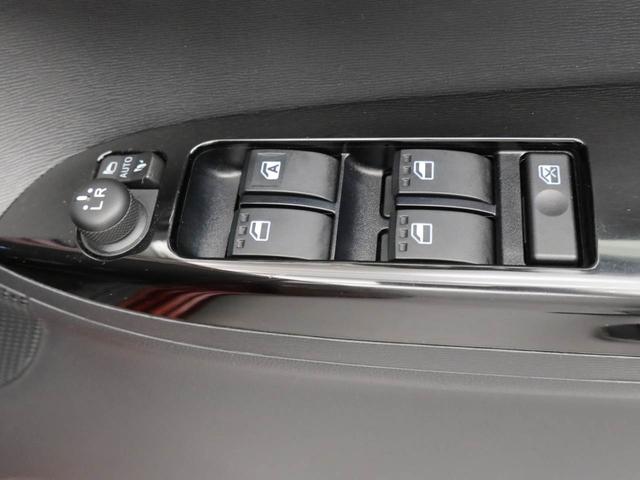 タントカスタムＲＳ　トップエディションＳＡIIターボ　衝突回避支援ブレーキ　車線逸脱警報　バックカメラ　ナビ　ドライブレコーダー　ＥＴＣ　両側電動スライドドア　キーフリー　プッシュスター　ＬＥＤヘッドランプ　アイドリングストップ　エアバック（愛知県）の中古車