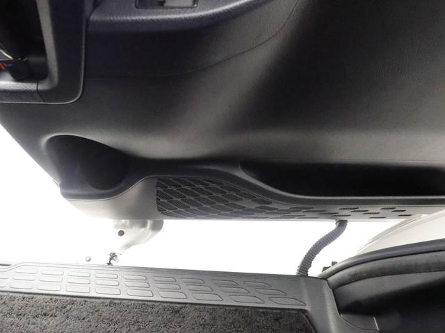 ヴォクシーハイブリッドＺＳ　煌II　メモリーナビ　バックカメラ　ＥＴＣメモリーナビ　バックカメラ　ＥＴＣ　両側パワースライドドア　リヤプライバシーガラス　リヤサンシャエード　ドラレコ　運転席、助手席シートヒーター　オールオートパワーウィンドウ（愛知県）の中古車