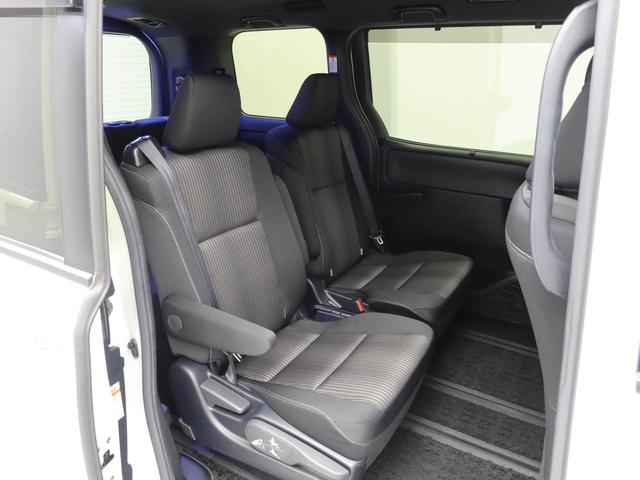 ヴォクシーハイブリッドＺＳ　煌II　メモリーナビ　バックカメラ　ＥＴＣメモリーナビ　バックカメラ　ＥＴＣ　両側パワースライドドア　リヤプライバシーガラス　リヤサンシャエード　ドラレコ　運転席、助手席シートヒーター　オールオートパワーウィンドウ（愛知県）の中古車