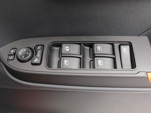 タントファンクロスルーフレール　両側電動スライドドア　電動パーキングブレーキ　　クリアランスソナー　　ＬＥＤライト　スマートキー　オートエアコン（愛知県）の中古車