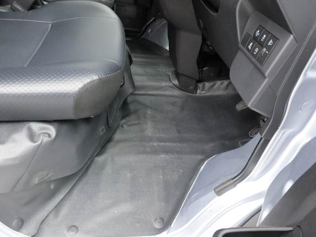 ハイゼットカーゴスペシャルクリーン　ＡＢＳ　アイドリングストップ　ＣＶＴＡＢＳ　アイドリングストップ　ＣＶＴ（愛知県）の中古車