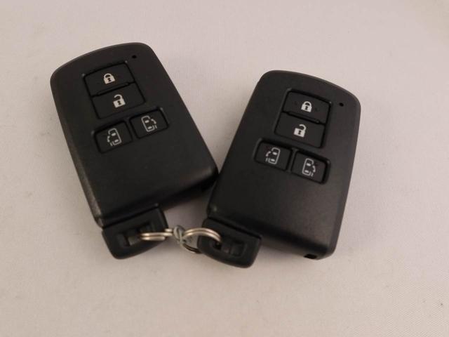 ヴォクシーＺＳ　煌IIIキーフリー　電動スライドドア（愛知県）の中古車