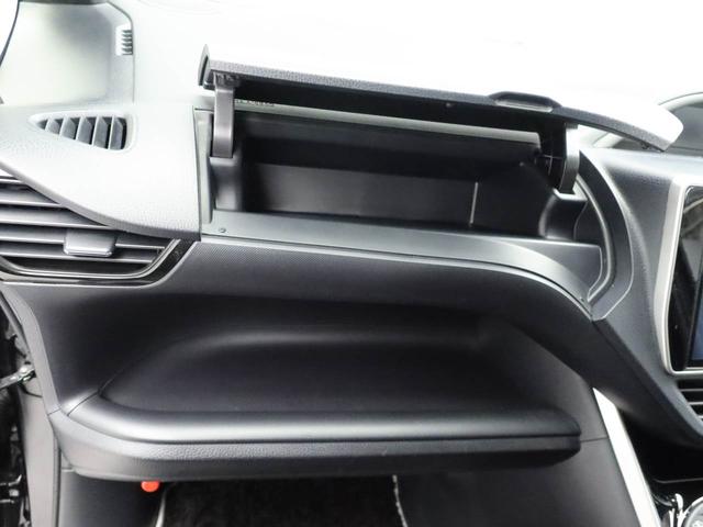 ヴォクシーＺＳ　煌IIIキーフリー　電動スライドドア（愛知県）の中古車