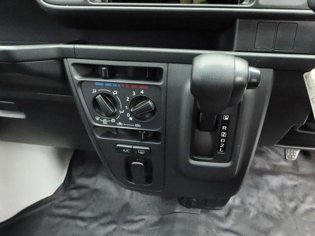 ハイゼットカーゴデラックスＳＡIIIエアコン　パワステ　パワーウィンドウ　ＡＢＳ　エアバック　キーレス（愛知県）の中古車