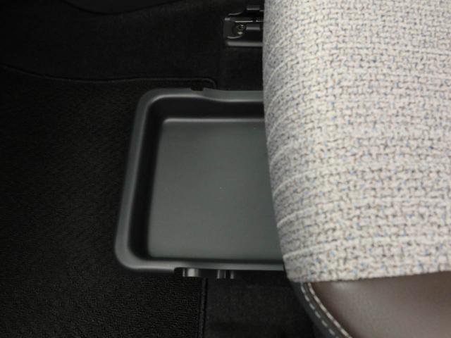 ヤリスクロスハイブリッドＺ　全方位モニター　ナビ　ＥＴＣナビ　テレビチューナー　バックカメラ　全方位モニター　キーフリー　イモビライザー　アイドリングストップ　ＥＴＣ　ハイブリッド車　アルミホイール　ＬＥＤヘッドライト　ワンオーナー　禁煙車（愛知県）の中古車