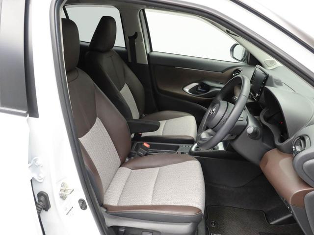 ヤリスクロスハイブリッドＺ　全方位モニター　ナビ　ＥＴＣナビ　テレビチューナー　バックカメラ　全方位モニター　キーフリー　イモビライザー　アイドリングストップ　ＥＴＣ　ハイブリッド車　アルミホイール　ＬＥＤヘッドライト　ワンオーナー　禁煙車（愛知県）の中古車