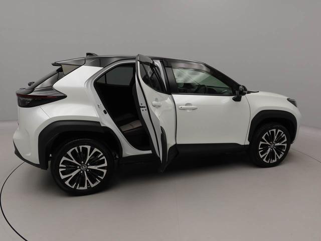 ヤリスクロスハイブリッドＺ　全方位モニター　ナビ　ＥＴＣナビ　テレビチューナー　バックカメラ　全方位モニター　キーフリー　イモビライザー　アイドリングストップ　ＥＴＣ　ハイブリッド車　アルミホイール　ＬＥＤヘッドライト　ワンオーナー　禁煙車（愛知県）の中古車