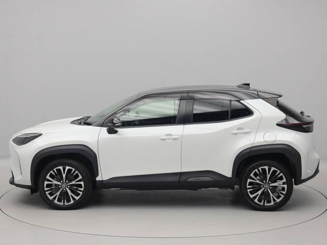 ヤリスクロスハイブリッドＺ　全方位モニター　ナビ　ＥＴＣナビ　テレビチューナー　バックカメラ　全方位モニター　キーフリー　イモビライザー　アイドリングストップ　ＥＴＣ　ハイブリッド車　アルミホイール　ＬＥＤヘッドライト　ワンオーナー　禁煙車（愛知県）の中古車