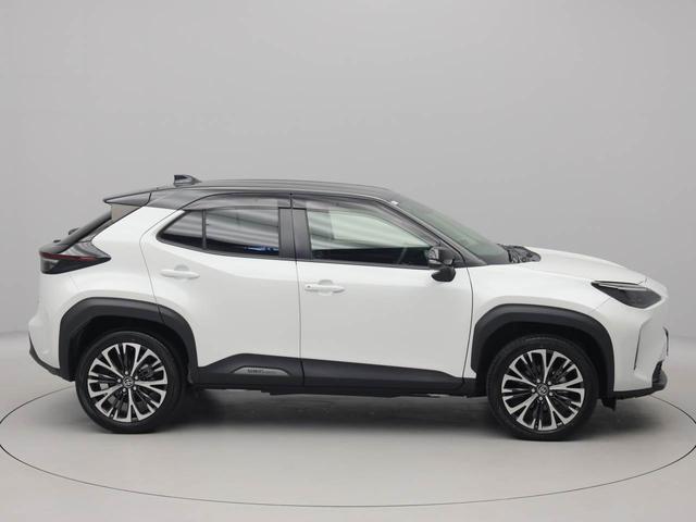 ヤリスクロスハイブリッドＺ　全方位モニター　ナビ　ＥＴＣナビ　テレビチューナー　バックカメラ　全方位モニター　キーフリー　イモビライザー　アイドリングストップ　ＥＴＣ　ハイブリッド車　アルミホイール　ＬＥＤヘッドライト　ワンオーナー　禁煙車（愛知県）の中古車