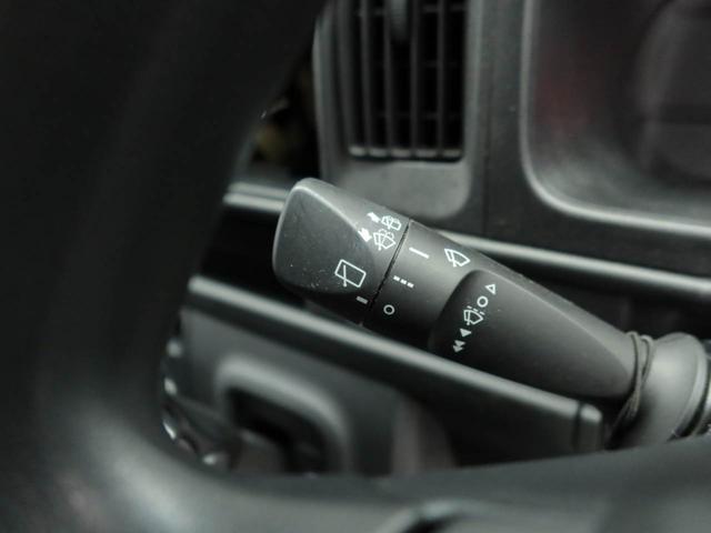 ハイゼットカーゴデラックスSAIIIワンオーナー 衝突回避支援ブレーキ 車線逸脱警報 オートマチック車 LEDヘッドランプ アイドリングストップ エアバック ABS(愛知県)の中古車