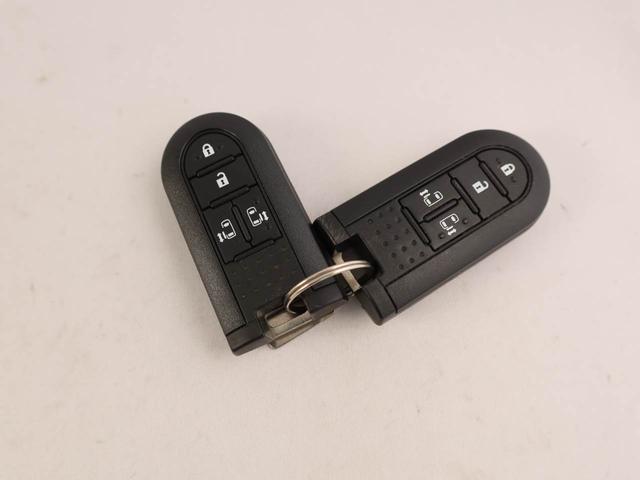 トールカスタムＧ　リミテッド　ＳＡIIIエアコン　ＣＤ　ナビ　ＥＴＣ　テレビ　パワステ　パワーウインドウ　ＡＢＳ　エアバッグ　アルミホイール　キーレスエントリー　キーフリー　電動ドアミラー　バックカメラ　電動スライドドア（愛知県）の中古車