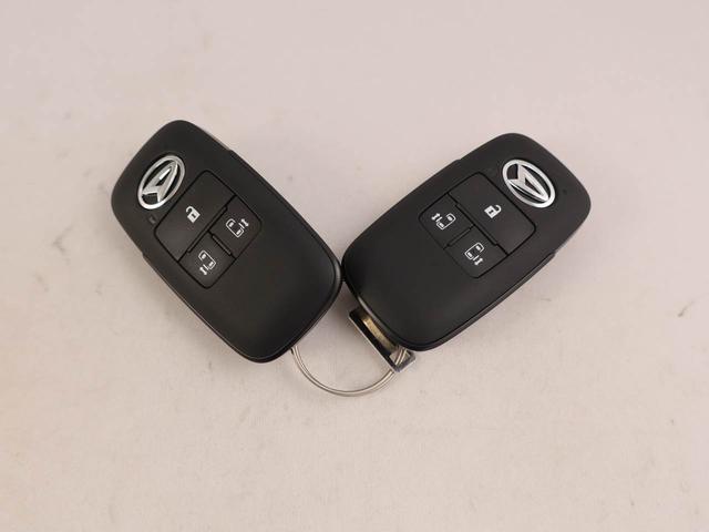 ムーヴキャンバスストライプスＧ　スマートキー　運転席・助手席シートヒーター衝突被害軽減ブレーキ　電動パーキングブレーキ　両側電動スライドドア　コーナーセンサー　車線逸脱警報　ＬＥＤヘッドライト　プッシュボタンスタート　アイドリングストップ　オートエアコン（愛知県）の中古車