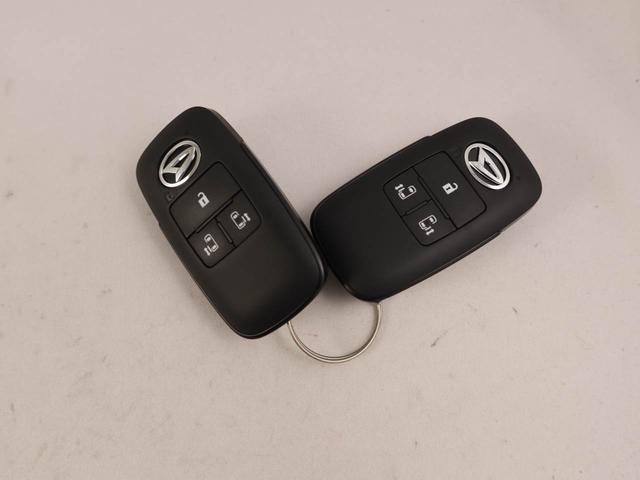 ムーヴキャンバスストライプスＧエアコン　パワステ　パワーウィンドウ　ＡＢＳ　エアバック　キーフリー　電動ドアミラー（愛知県）の中古車